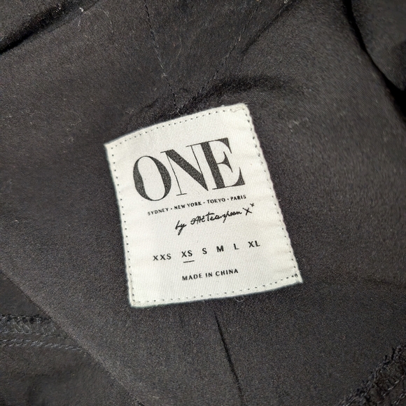 ONE TEASPOON Jumpsuit XS Black with silver snaps up the front. - Picture 6 of 11
